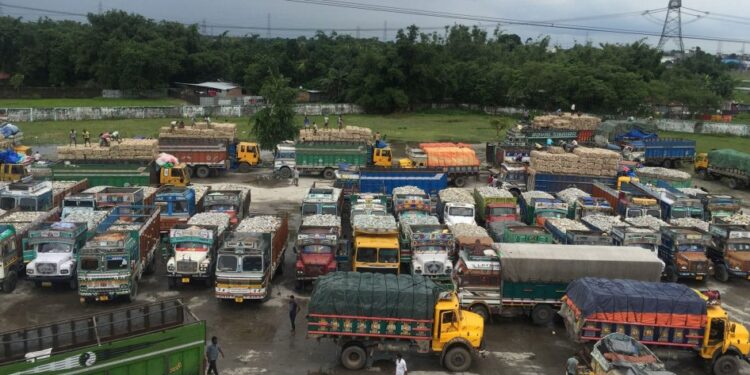 नेपाल-बंगलादेश व्यापारमा अवरोध गर्ने भारतको चेतावनी