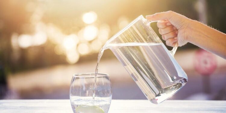 मौसम परिवर्तन हुँदा चिसो पानी पिउनु हानिकारक,