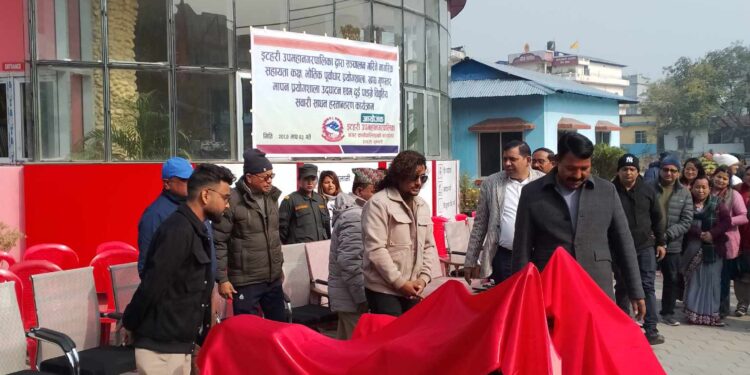 इटहरी उपमहानगरद्वारा पेट्रोल मोटरसाइकललाई विद्युतीय सवारीमा रूपान्तरण