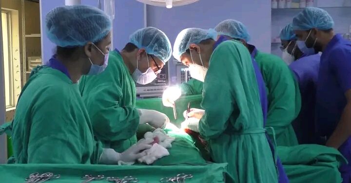 युट्युब हेर्दै पत्थरीको अप्रेसन, बिरामीको मृत्युपछि डाक्टर फरार!